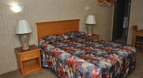 סארי Linda Vista Motel מראה חיצוני תמונה